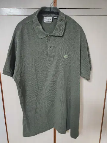 LACOSTE Classic Fit 피케 셔츠 카키