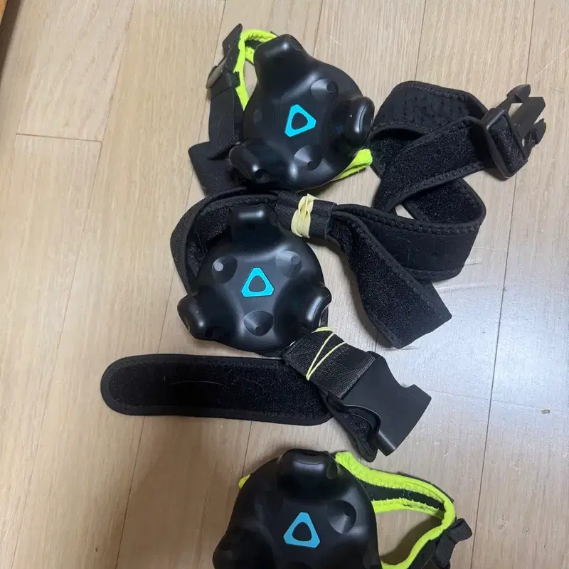 HTC VIVE 바이브 트래커 판매합니다
