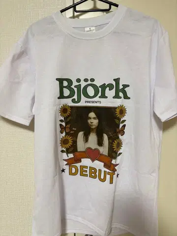 Bjork 비요크 DEBUT 티셔츠 화이트 반팔 밴드T