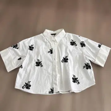 ZARA 스판 코셔츠 화이트
