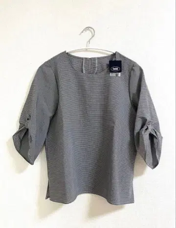 택 포함 새상품 타비 인터내셔널 상의 티셔츠