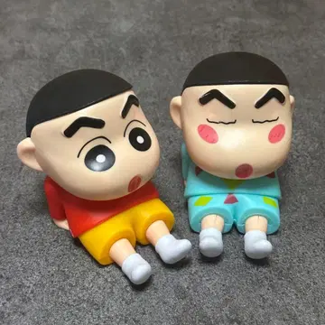 짱구는 못말려 피규어 2개 세트