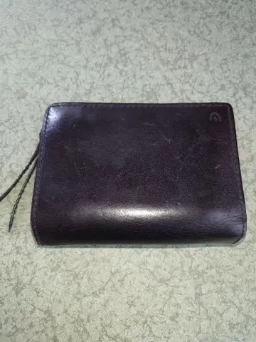 BAGGY PORT 가죽 2단 접이식 지갑 블랙