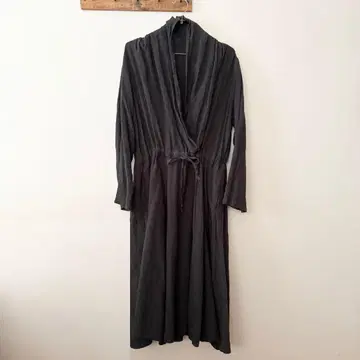 nest Robe 네스트로브 린넨 오우미 가공 숄카라 원피스