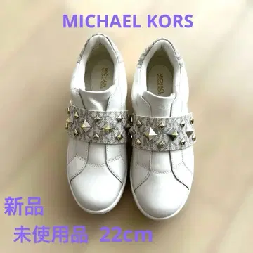 [ 미사용 새상품 ] MICHAEL KORS 스터드 스니커즈 22cm