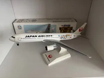 1/200 B767-300 JAL 도라에몽 진구의 비밀도구 뮤지엄