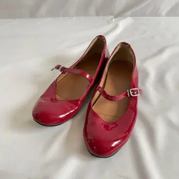 멀로플러스 레드 에나멜 메리제인 플랫슈즈