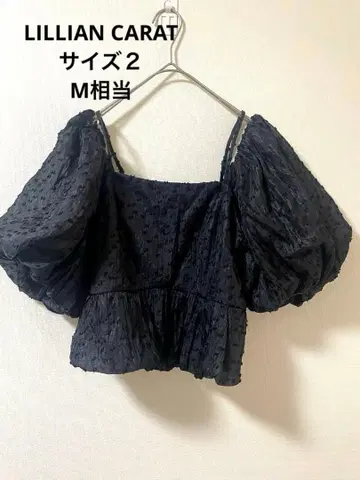 새상품급 릴리안 캐럿 퍼프 슬리브 블라우스 M 블랙 자카드 선착순