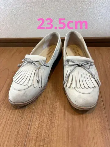 MARGARET HOWELL 프린지 로퍼 화이트 23.5cm