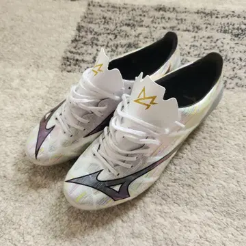 주말 가격 인하 MIZUNO ALPHA 축구 스파이크 25.5