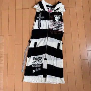 MVD 보더 무늬 롱 기장 슬리브리스 후드티 MAD PUNKS