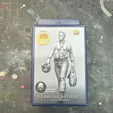 1/32 U.S. Navy Aircraft Pilot 탑건 피규어