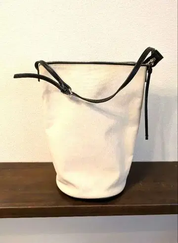 YHAKI 캔버스 버킷백