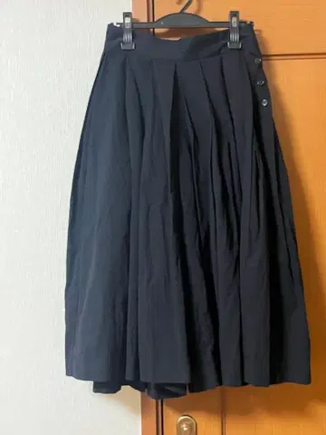 YAECA 야에카 턱 큐롯 BLACK