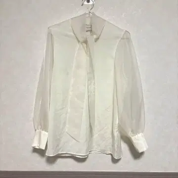 유나이티드 애로우즈 시어 보타이 블라우스