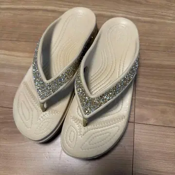 Crocs 비치 샌들 라메 믹스 베이지 W9 글리터