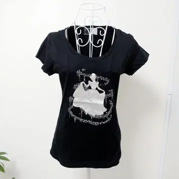 Rady 신데렐라 T셔츠 블랙