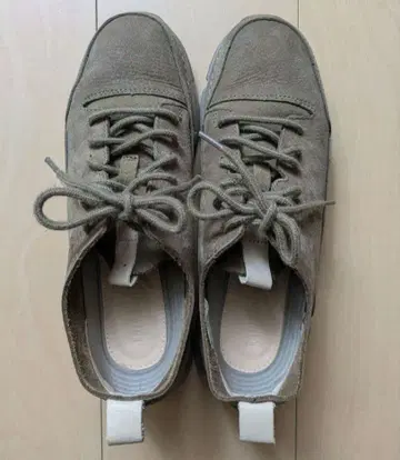 [ 클락스 ] 트라이제닉 스니커즈 23.5