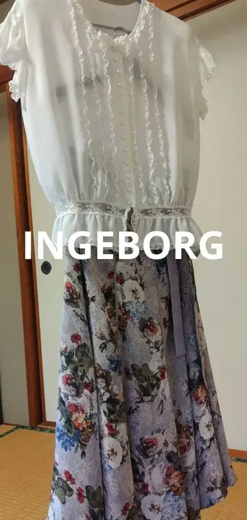 INGEBORG 꽃무늬 스커트 셋업