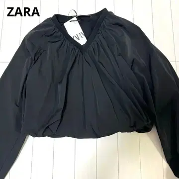 미사용 새상품 ZARA 벌룬 밑단 긴팔 크롭 상의 블랙 L 사이즈