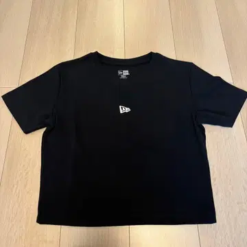 NEW ERA 뉴에라 T셔츠 숏 기장 여성용 블랙 M사이즈