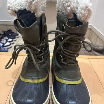 SOREL 스노우 부츠 카키