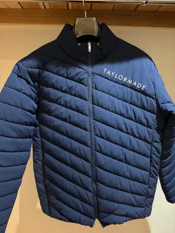 [ 새상품급 ] TaylorMade 패딩 자켓 네이비 L 사이즈