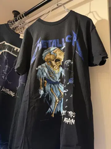 METALLICA 반팔티 패스헤드