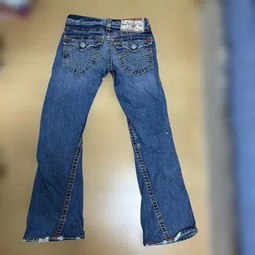 트루 릴리젼 부츠컷 데님