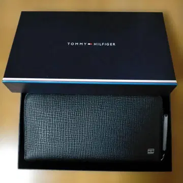 TOMMY HILFIGER 라운드 지퍼 장지갑 블랙 27,500엔 상품