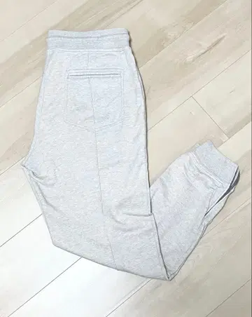 새상품급 브루넬로쿠치넬리 맨투맨 팬츠 코튼 린넨 조거 팬츠