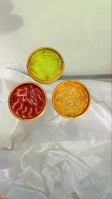 [ 재도색 ] [ 배우 프롭풍 ] 오즈 코어 메달 [ 라토라타 콤보 ]