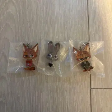 주토피아2 메지루시 액세서리 닉 주디 가챠가챠