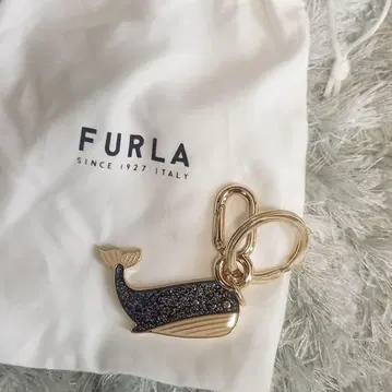 FURLA 고래 키링 참