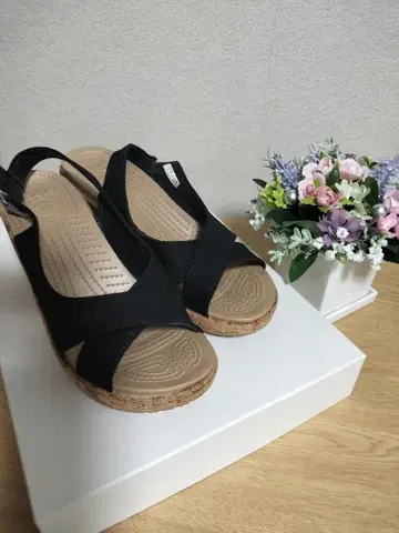 Crocs 웨지솔 샌들 블랙