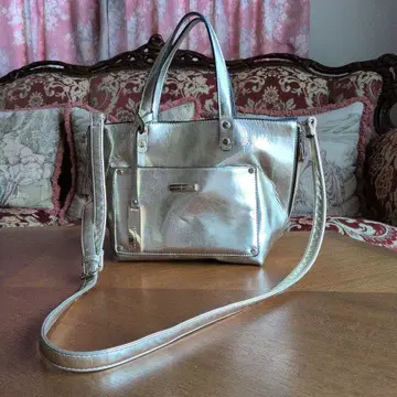 Metallic Gold Handbag