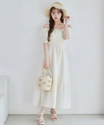 NICE CLAUP 셔링 롱 원피스