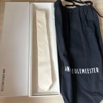 새상품급 ANN DEMEULEMEESTER 화이트 넥타이