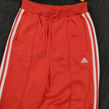 미사용 새상품 adidas x moussy 트랙 팬츠 s 사이즈