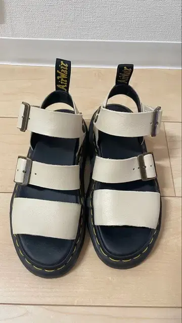 닥터마틴 GRYPHON QUAD 샌들 UK3