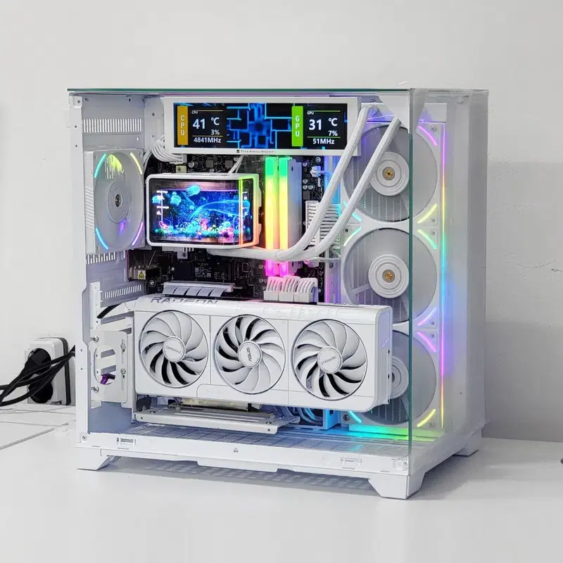 7800X3D 9070XT 화이트 게이밍 컴퓨터 고사양 아이온2 배그
