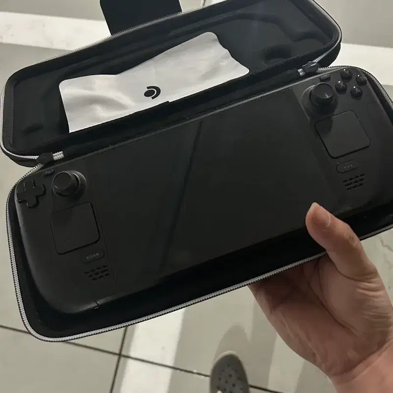 스팀덱 oled 1tb 상태최상 케이스증정 팔아요 경기 충남 직거래가능
