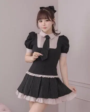 pium 넥타이 부착 레이어드 미니 원피스
