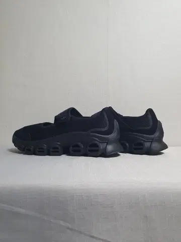 아디다스 아디폼 메가제인 슬립온 스니커즈 블랙 270mm