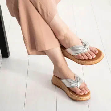 새상품 ] fitflop F-MODE 가죽 트위스트 샌들 송혜교