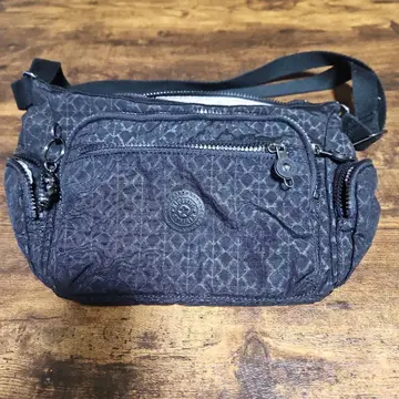 KIPLING 키플링 갸비 숄더백 시그니처 엠보싱