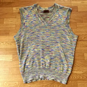 가격 인하 MISSONI 멀티 컬러 슬리브리스 썸머 니트 얇은 소재