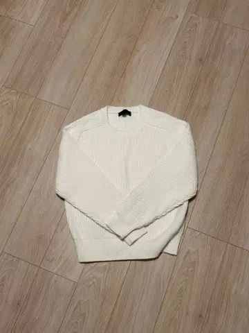 ZARA 크루넥 리브 니트