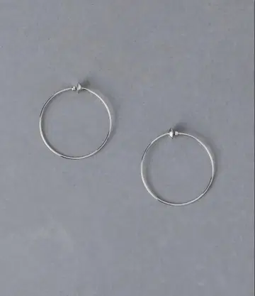유나이티드 애로우즈 후프 귀찌 실버 컬러