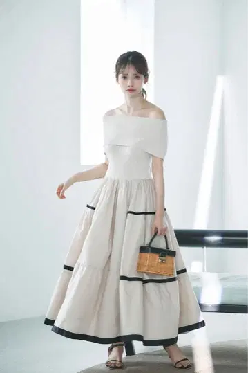 tocco closet 배색 라인 니트 도킹 티어드 원피스